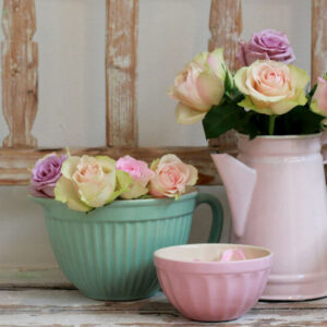 Roses in the Vase - Image